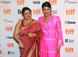 Priyanka Chopra S Mother Gushes Over Daughter S Fiance Nick Jonas And More In New Interview Priyanka Chopra Priyanka Chopra Mother Nick Jonas