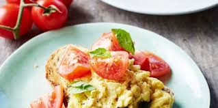 Oeufs Brouilles A La Tomate Recettes Recette Recette Recettes De Cuisine Alimentation