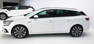 La Nouvelle Renault Megane E Tech Hybride Rechargeable A Partir De 36 700 L Automobile Magazine
