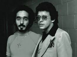 Willie Colón & Héctor Lavoe fue un dúo musical de salsa de origen puertorriqueño, formado en Nueva York en 1966 por Willie Colón (trombón, coros) y Héctor Lavoe (voz, maracas). Ellos fueron