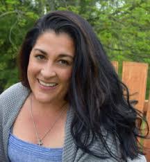 Melissa Coombs's Instagram, Twitter & Facebook