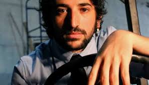 Piano man Jacob Jeffries brings band to Paso