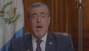 AHORA: El cuerpo del periodista Irving Castro de @Telefiariogt será velado  en Funerales Reforma de la zona 9 a partir de las 22:00 horas.