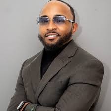 Real Estate Agents in 06405