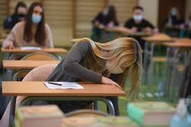 Znajdziesz tu aktualny harmonogram matur, arkusze maturalne i odpowiedzi. Lo Y2cwzpgmxzm