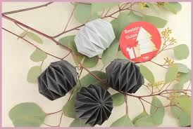 Papiertüte als deko für den weihnachtsbaum. Weihnachtsbaumschmuck Aus Papier Frau Friemel