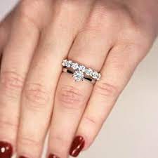 A Custom Designed Wedding Band Set With 7 Diamonds 0 20 Carat Each Here Combined With Angelica Forlovningsring Ring