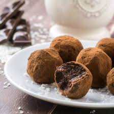 Truffes Au Chocolat Noir Faciles Recette Truffes Au Chocolat Recette Truffe Chocolat Truffes Au Chocolat Noir