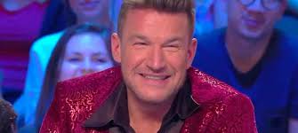 Et elle a décidé de passer ces moments de repos et de calme entourée de ses deux garçons, antoine flament, 23 ans et enzo castaldi, 15 ans pour passer un été mémorable. Tpmp Benjamin Castaldi Dit Comment Flavie Flament A Su Qu Il La Trompait Mce Tv