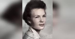 Lois Terry's Instagram, Twitter & Facebook