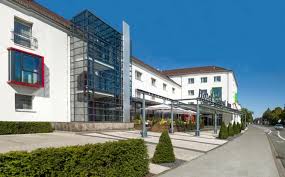 This is my favourite hotel in wolfsburg, but not in summer. Hotel Global Inn Autostadt Wolfsburg Mit Brauertafel All Inklusive Und Bowlinpspass Onlinebuchung Nordlichter Reisen