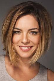 Auch die gesichtsform spielt eine rolle, wenn es darum geht, die haare zu frisieren. Frisuren Frisuren 2016 Frisuren 2017 Frauen Kurze Frisuren Frisur Neue Frisuren Neue Frisuren 2016 Neue Fri Haarschnitt Langhaarfrisuren Coole Frisuren
