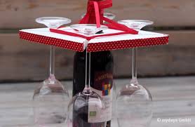 Wein Gutschein Kreativ Und Originell Verpacken Mydays Magazin Geschenktipps Geschenke Verschenken