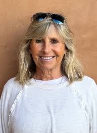 Marie Deitz's Instagram, Twitter & Facebook