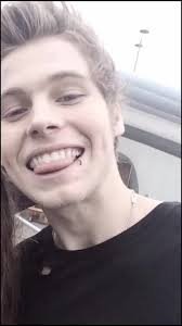 Estatura De Luke Howland