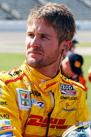 Tim Tuttle: American Ryan Hunter-Reay poised for title battle with Will  Power