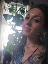 Hello my planty friends!! It's Sunday fun-day!🪴 We still have soooo many  fun and amazing plants but also stocking stuffers such as, 🌱Wildflower  seed balls, 🌱Herb grow kits and so much more