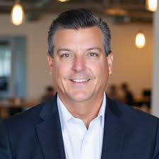 Red Lobster names industry veteran Bob Baker chief financial officer. The  executive has worked in finance, mostly at chain restaurants, for more than  30 years http://ow.ly/r1vm105MGWF