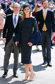 George's chapel to witness their vows, and over 2,000 others awaiting them on the grounds of the castle. Harry And Meghan Wedding Guest Outfits Off 71 Buy