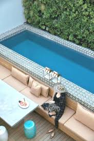 Sehnsuchtsvolle ideen, im garten einen pool zu bauen, sind weit verbreitet. Pin On Backyard Pool