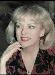 Anne Applegate's Instagram, Twitter & Facebook