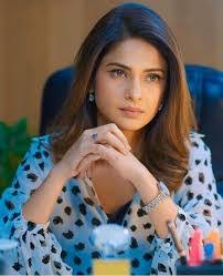 Jennifer Winget's Instagram, Twitter & Facebook