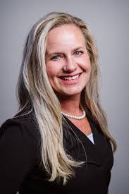 Lisa Luft's Instagram, Twitter & Facebook