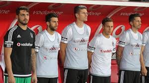 Bu arada göztepe kulübü de günay güvenç ile sözleşme imzaladıklarını duyurdu. Besiktas Eski Kalecisi Gunay Guvenc Ile Prensip Anlasmasina Vardi