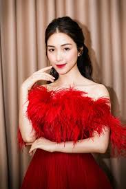 Hòa minzy lên tiếng về tin đồn bí mật lấy chồng, sinh con sau thời gian dài biến mất khỏi showbiz và im lặng trước tin đồn đã lấy chồng sinh con, cuối cùng hoà minzy cũng chính thức lên tiếng. Vpop Singer Hoa Minzy Fined 7 5 Million Vnd For Sharing Fake News Related To Coronavirus Pandemic Vpopwire