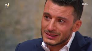 Ruben rafael gomes rua (porto, 8 de fevereiro de 1987) é um modelo, ator e apresentador de televisão português. Ruben Rua Chora Morte De Professor Que O Marcou Para A Vida Goucha Youtube