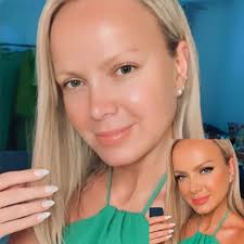 Artista lava rosto e tira make de famosas como Sandy, Eliana e Ju Paes;  confira