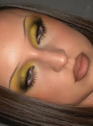 Queer makeup artist in Austin for photoshoot?