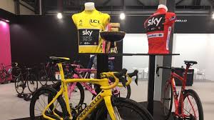 Part of castelli's giro d'italia 2020 collection, the competizione jersey is the official fan jersey of this year's race. Geraint Thomas Tour De France Trophy Stolen During Uk Tour Uk News Sky News