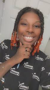 I gotta say, all the girls girls out here are top tier energy. It's  constant hearing girls compliment other girls, and even throwing guys some  compliments too! Good job people