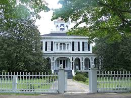 This One S For You Annony Mouse Southern Mansions Southern Architecture Old Southern Homes