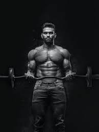 Beim brusttraining zuhause ist es wichtig, dass zu beginn sein eigenes körpergewicht eingesetzt wird und erst später geräte dazukommen. Fitnessgerate Fur Die Brust Homegym Ratgeber Dein Homegym Com