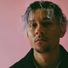 FALTA (part. DaniLeigh y Kris Floyd)