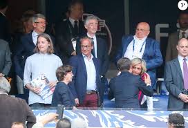 Последние твиты от philippe de villiers (@phdevilliers). Le President De La Republique Francaise Emmanuel Macron Pierre Sarkozy Philippe De Villiers Valerie Pecresse Et Son Mari Jerome Celebrites Lors De La Final Purepeople