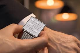 Qlocktwo Uhren