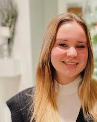 Emma Seger's Instagram, Twitter & Facebook