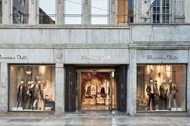 Unser hessnatur store für sie in münchen. Massimo Dutti In Munchen Eroffnet Der Modernste Store Der Welt Glamour