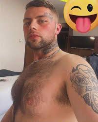 Pan here 50 here been single for 8 years ready to mingle