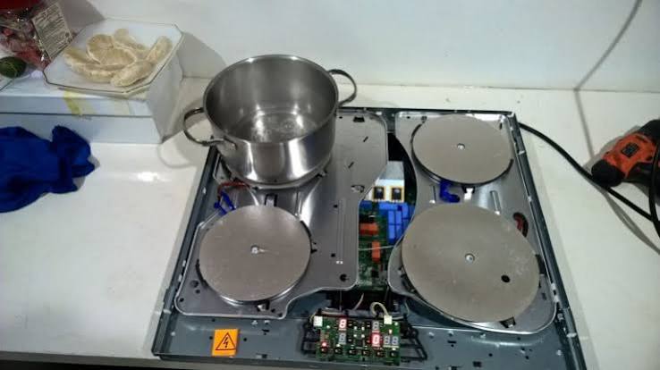 Sửa bếp từ giá bao nhiêu? Địa chỉ sửa bếp từ tại nhà giá rẻ chuyên nghiệp - Bảo Hành EU