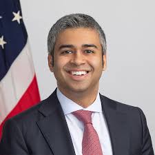 Anand Shah's Instagram, Twitter & Facebook