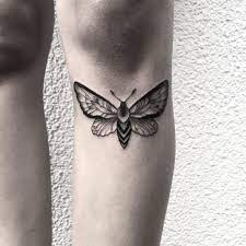 Moth For Valentina Moth Motte Tattoo Blackwork Dotwork Dotworktattoo Vegan Themagicsociety Pforzheim Hier The Knee Tattoo Tattoos Leg Tattoos Women