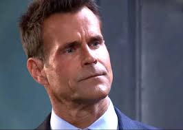 GH Spoilers: Drew Snaps Shocking Pics of Sonny & ADA Turner's Kiss