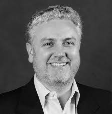 Marc Lind's Instagram, Twitter & Facebook