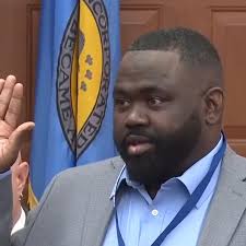 What happens now that the Lewiston City Council has voted to investigate a  member?