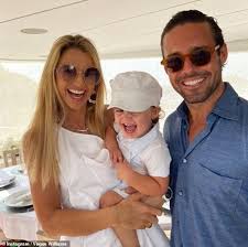 Vogue Williams Flaunts Toned Midriff As She Jogs With Sister In Law Pippa Middleton In St Barts Readsector See what joanne tang (misssjoanne) has discovered on pinterest, the world's biggest collection of ideas. vogue williams flaunts toned midriff as