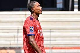 Ligue 1 ekiplerinden lyon, beşiktaş'ın eski stoperi marcelo'nun sözleşmesini feshetmeye hazırlanıyor. Iig0mthxqa Ksm